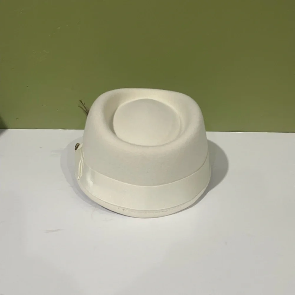 Bruno Capelo cap hat Australia wool ivory baseball